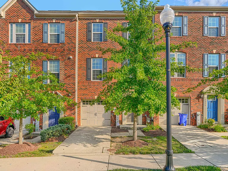 7336 Summit Rock Rd — Photo 1