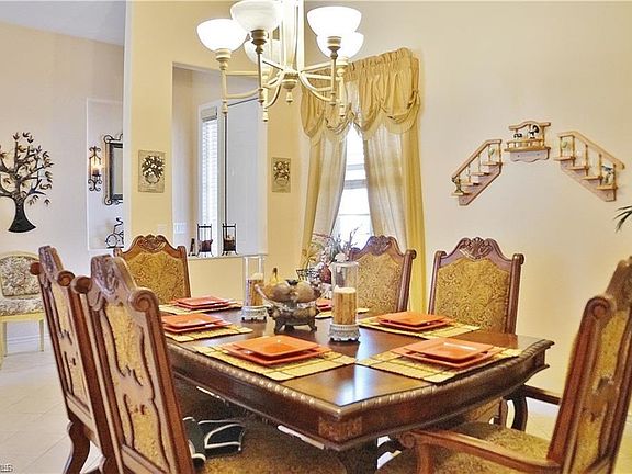5th image of 2542 Sawgrass Lake Ct