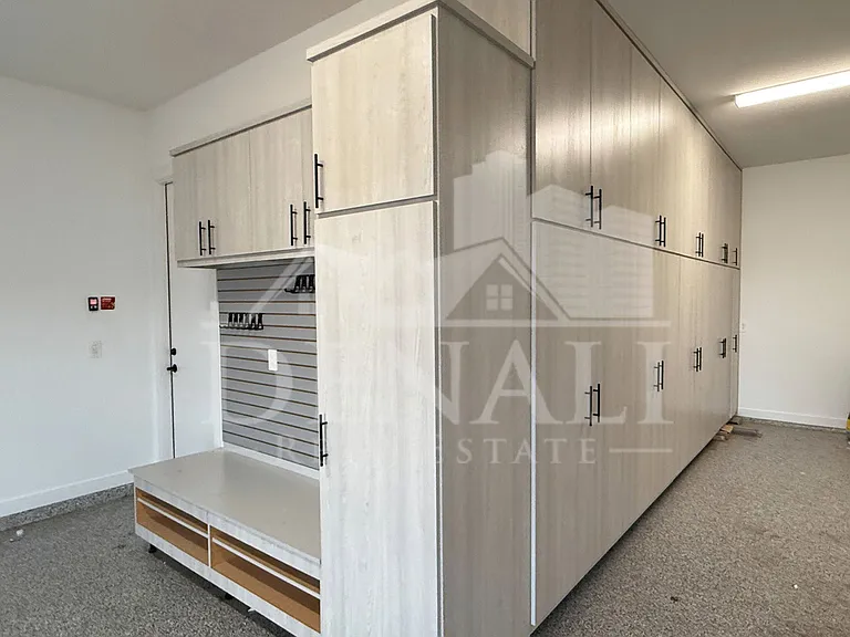 1447 E Flower St — Photo 36