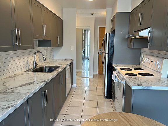 4th image of 225 Merton St #1501