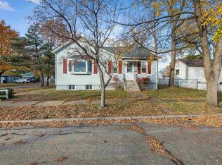 1412 25th Ave, Menominee, MI 49858