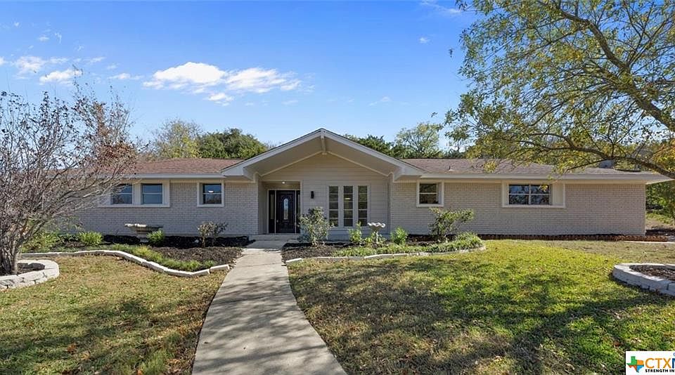 1st image of 3005 Pecan Valley Dr