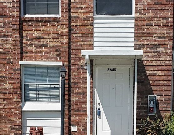 3rd image of 864 Courtington Ln #4