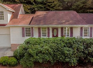 1009 Eastbrook Dr, Kingsport, TN 37663