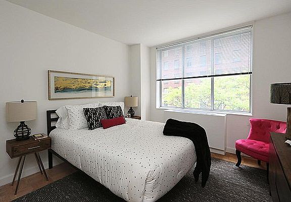3rd image of 333 E 56th St APT 2E