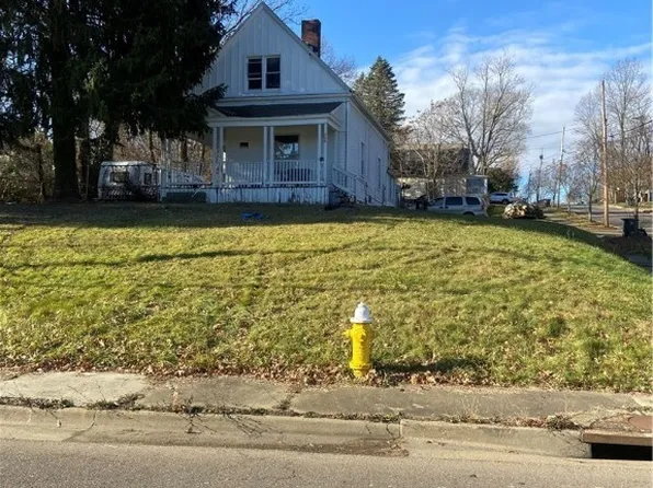 908 East Ave, Akron, OH 44307