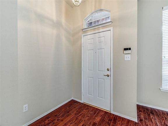 2nd image of 7072 Chinquapin Dr