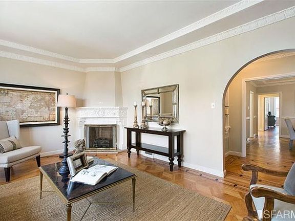 3rd image of 611 Cayuga Ave