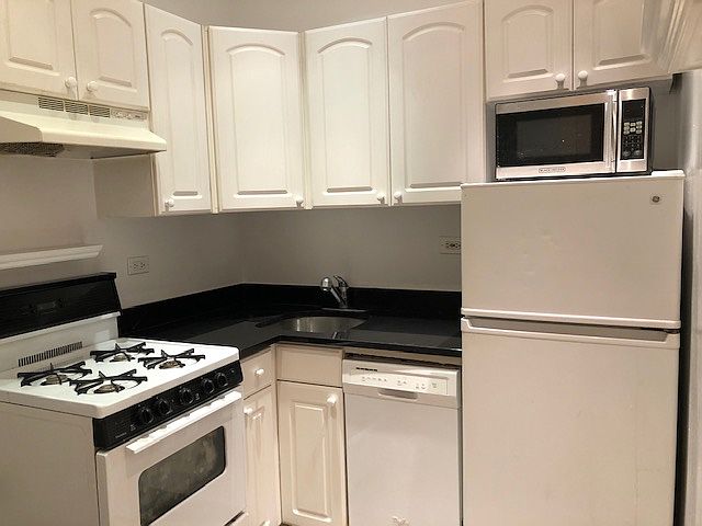 1st image of 647 2nd Ave APT 5