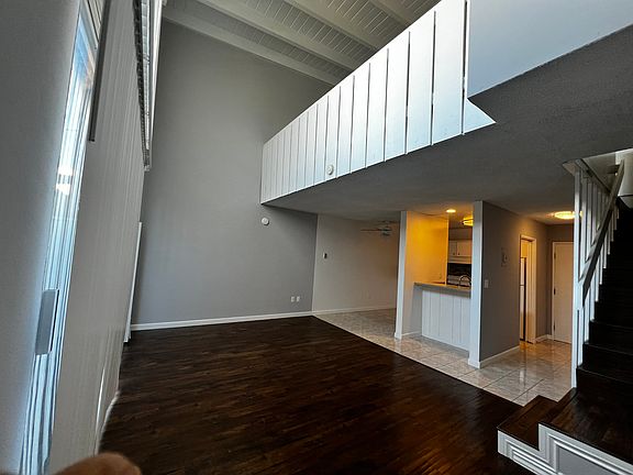 2nd image of 4034 Emerald St