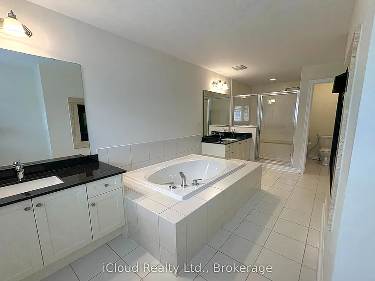 2466 Village Cmn — Photo 40