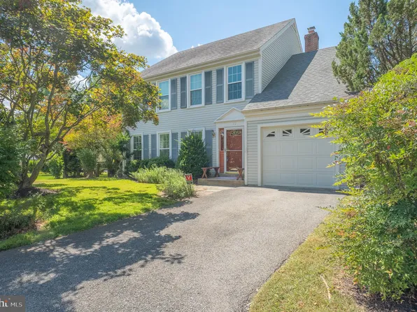 22 Burnt Woods Ct, Germantown, MD 20874