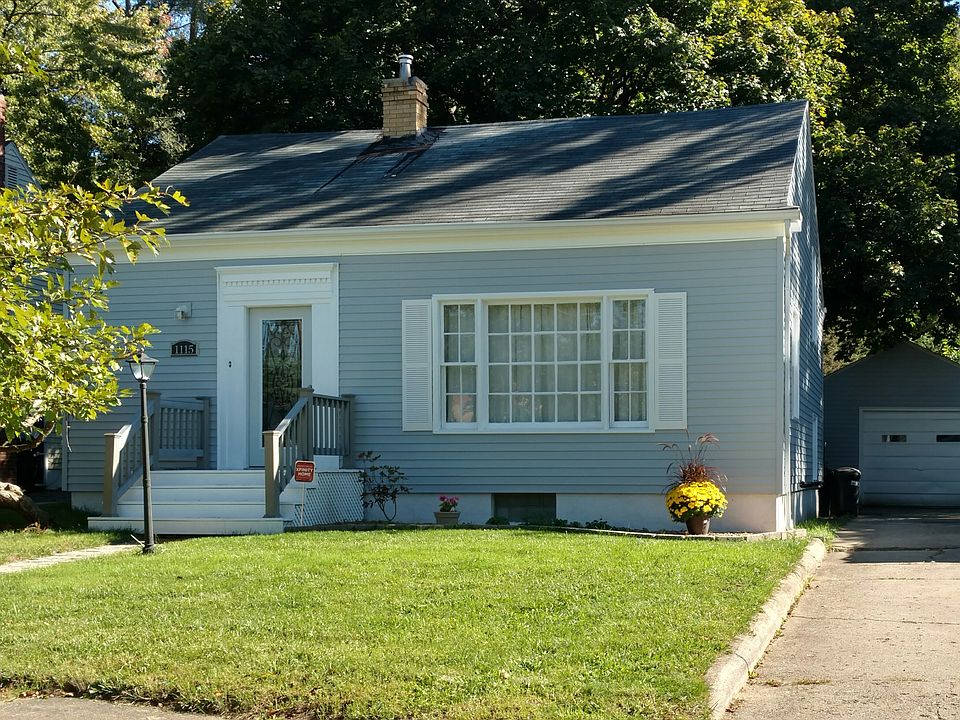 1st image of 1115 E Vernon Dr
