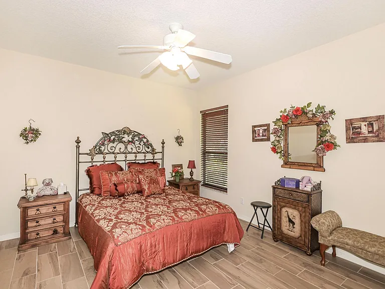 1879 W Pine Ridge Blvd — Photo 29