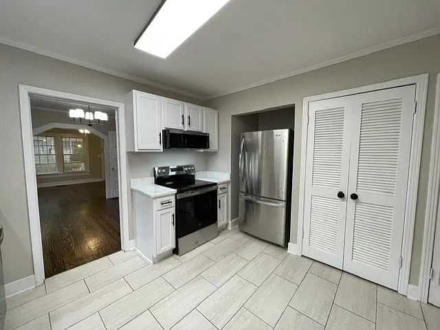 535 Stone Ave — Photo 9