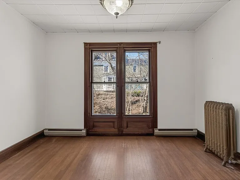 31 Franklin St #B — Photo 11