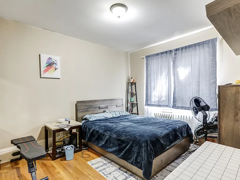1127 Avenue Rd #1 — Photo 11