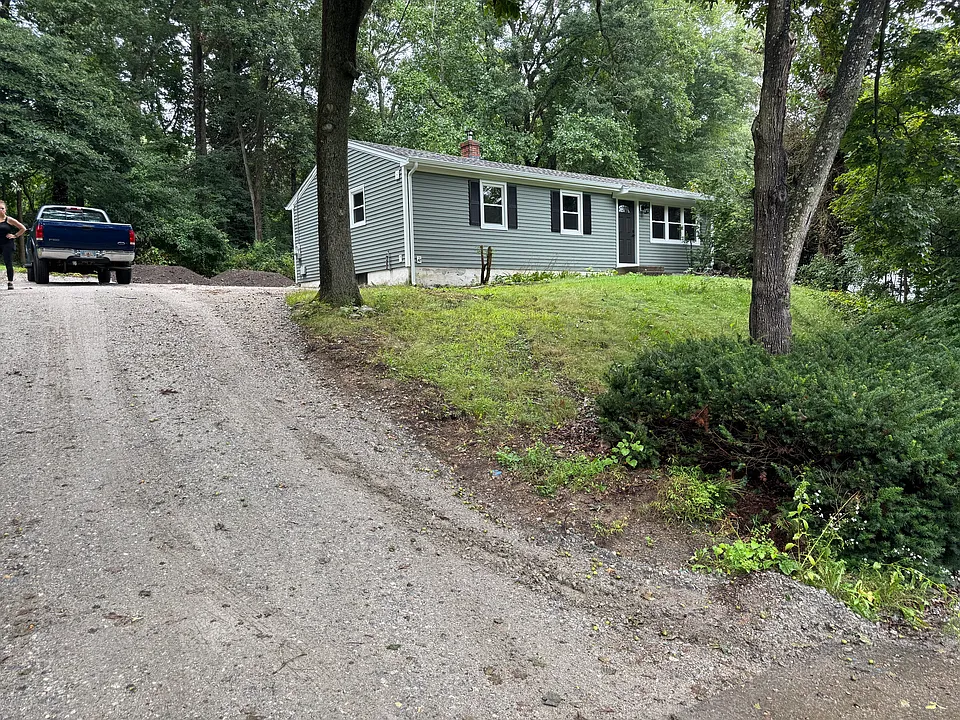6 Ledgewood Dr