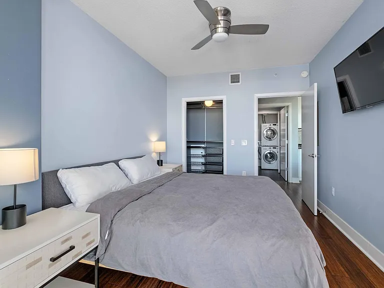 300 Bowie St #1808 — Photo 11