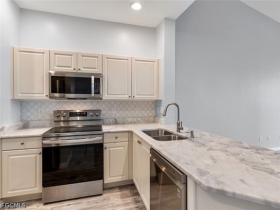 4th image of 4231 Liron Ave APT 202