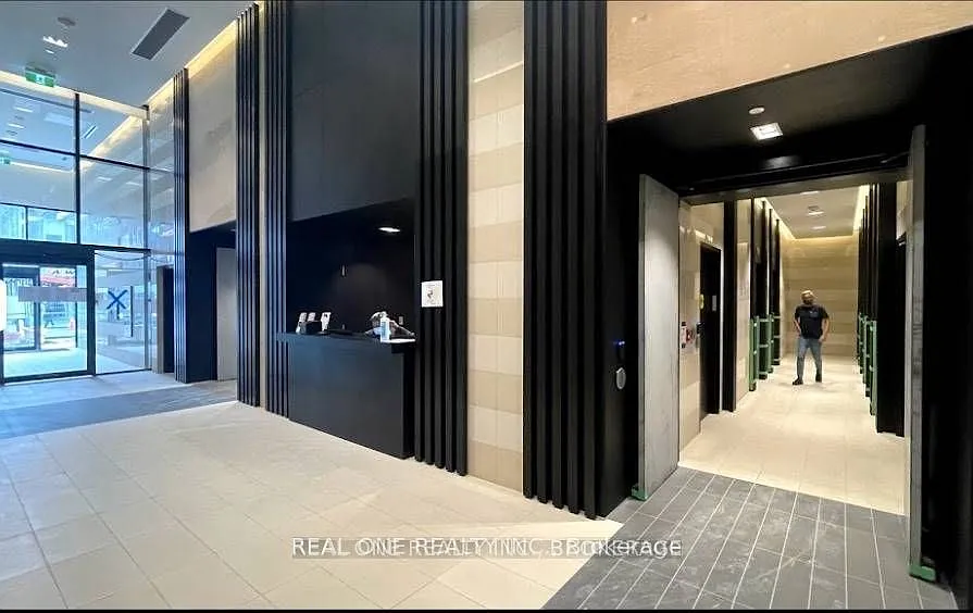Teahouse Condos — Photo 4