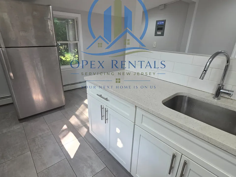 250 W 19th Ave #2B
