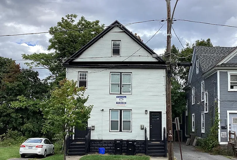 229 Ashworth Pl #1