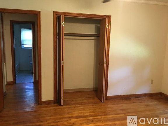 4th image of 108 Hawkins St