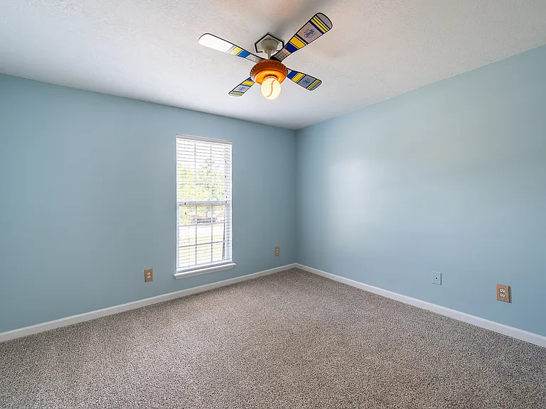 945 Cannock St — Photo 17