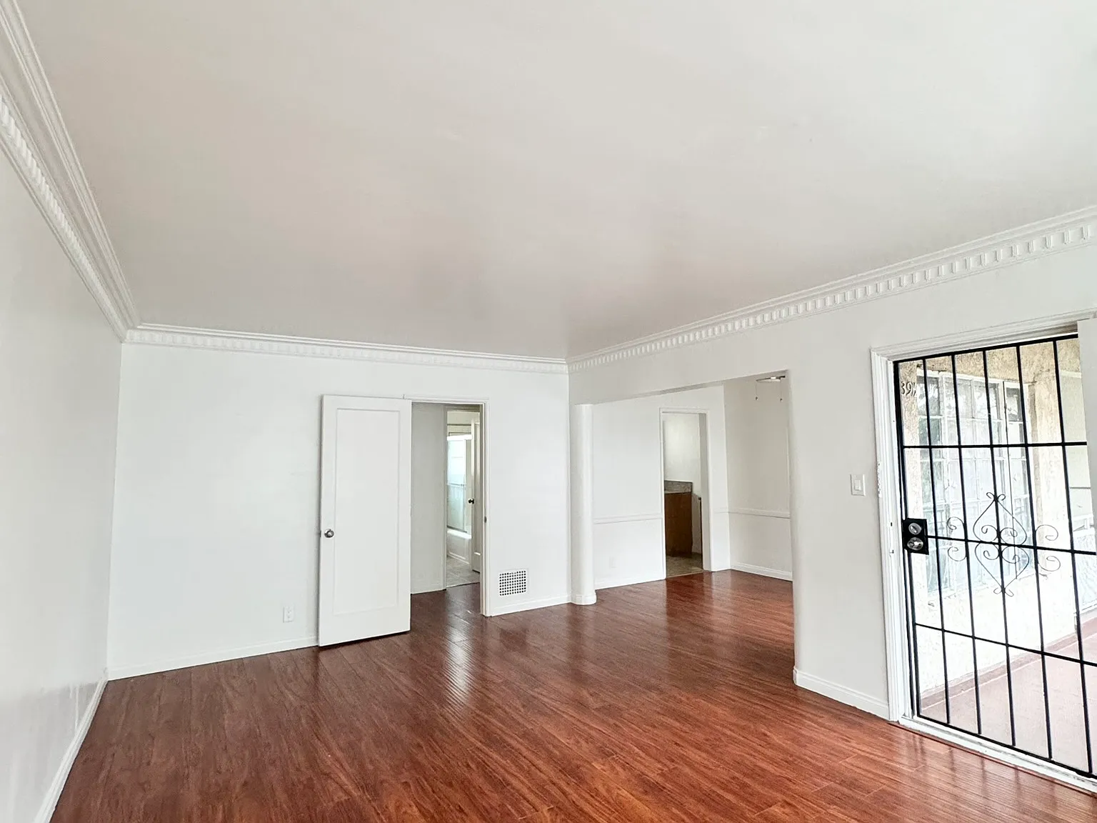 1 bed, 550 sqft, $1,800 — Photo 2