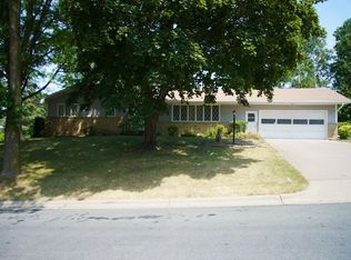 1025 Cannon Ave, Shoreview, MN 55126