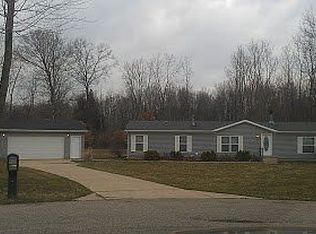31 Oak Grove Rd, Springfield, MI 49037