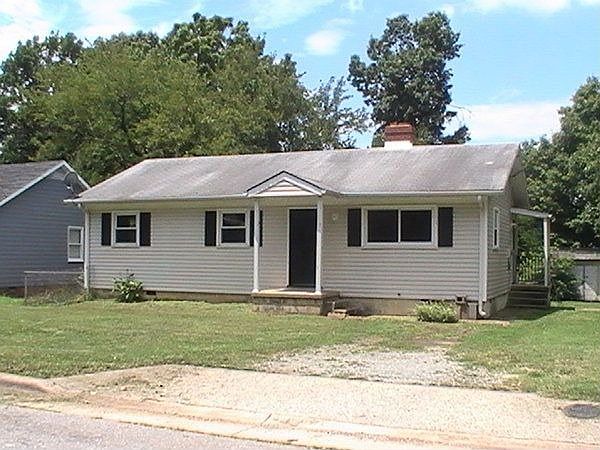 2nd image of 463 Selbrook Ln