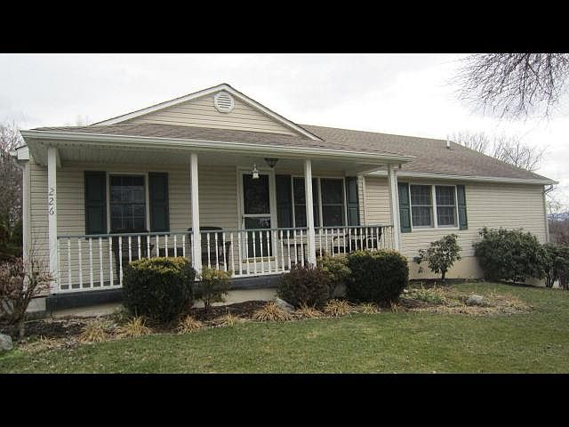 1st image of 226 Pippin St