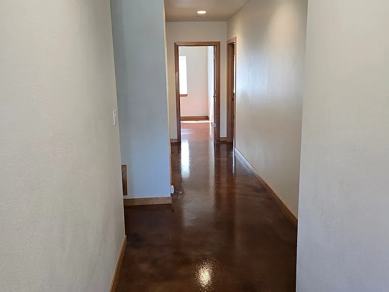 132 SW Avery Ave — Photo 5