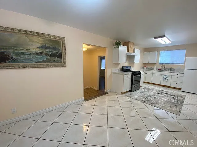 Building Photo - 2728 Mayfield Ave #B
