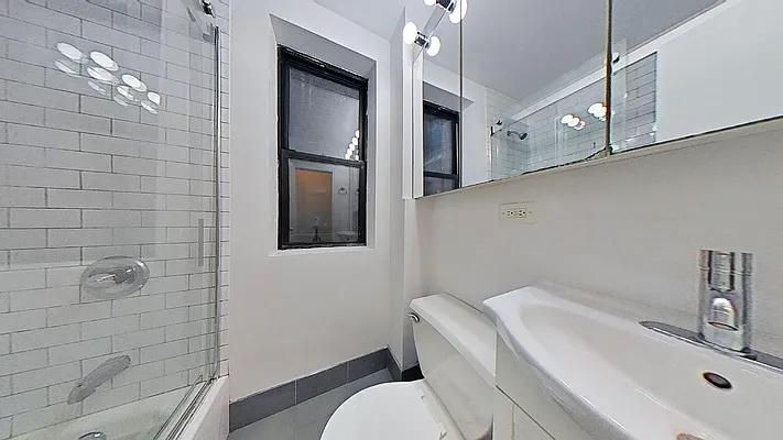 Rented by Bond New York | media 15