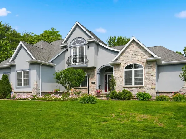 1114 Gleneagle Dr, Mishawaka, IN 46545