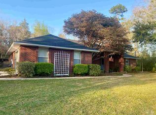 2552 Rosedown Dr, Cantonment, FL 32533