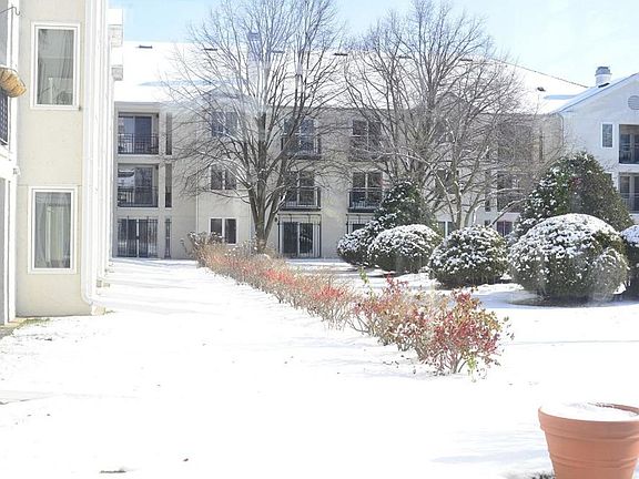 2nd image of 1666 Coffman St APT 106