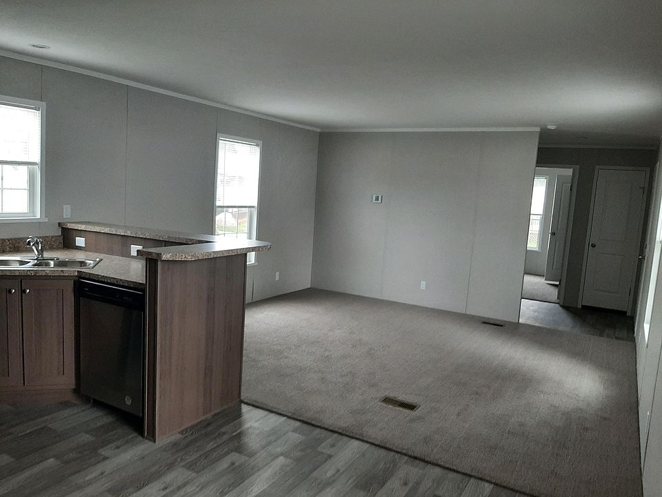 2nd image of 46000 Geddes Rd Trailer 189