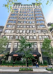 12 East 22nd Street in Flatiron
