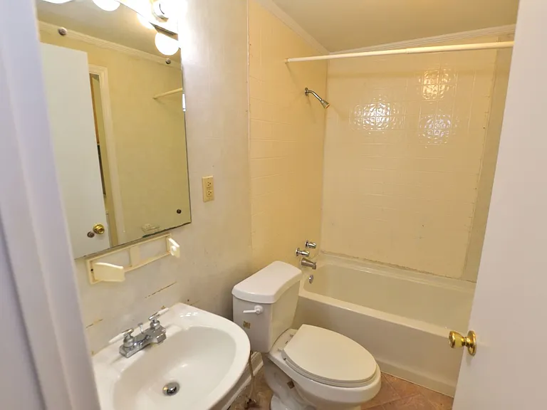 626 Woodland Ave — Photo 15