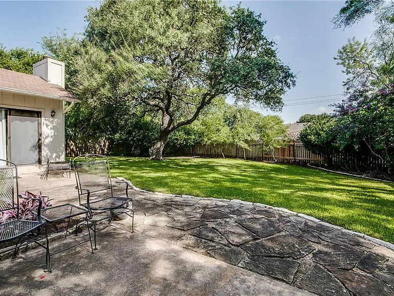 7414 Whistlestop Dr — Photo 26