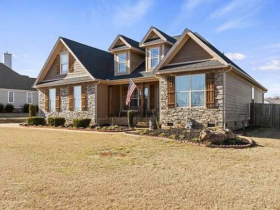 2nd image of 100 Clearridge Way