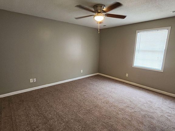 4th image of 4423 Bonnell Dr NW Unit K