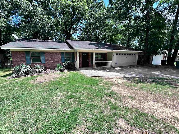 3rd image of 8806 Oakhaven Dr