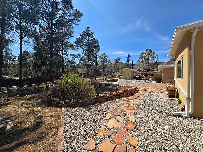 4557 Trinity Dr — Photo 39