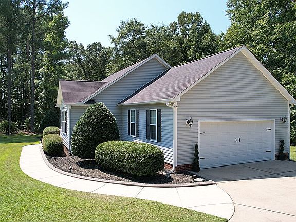 4th image of 221 Oak Leaf Dr