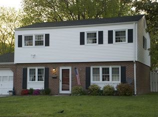 25 Neff Dr, Hampton, VA 23669